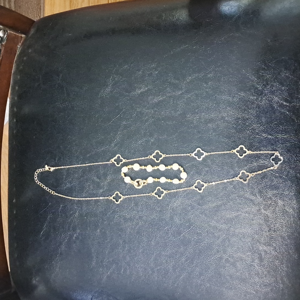 Unbranded accessories necklace and real sea salt pearl bracelet